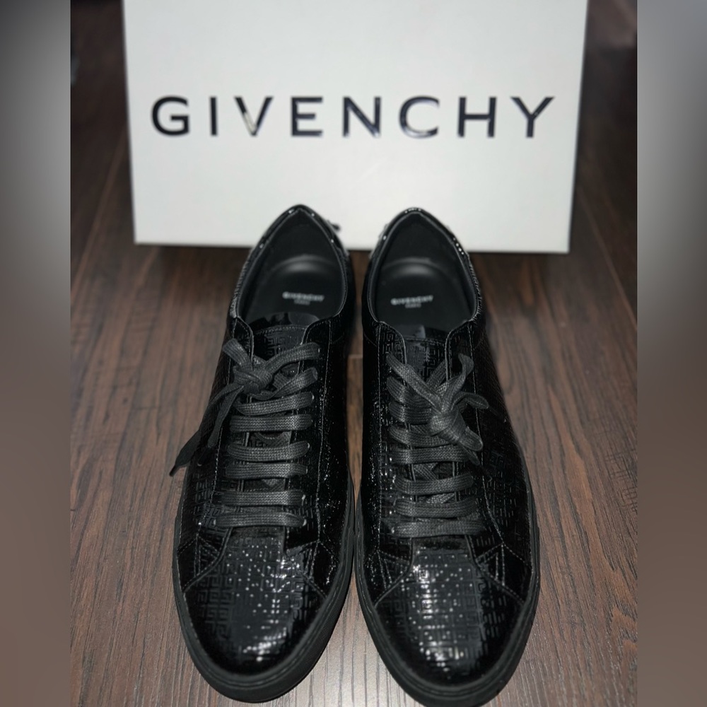 Givenchy Mens Embossed Sneakers